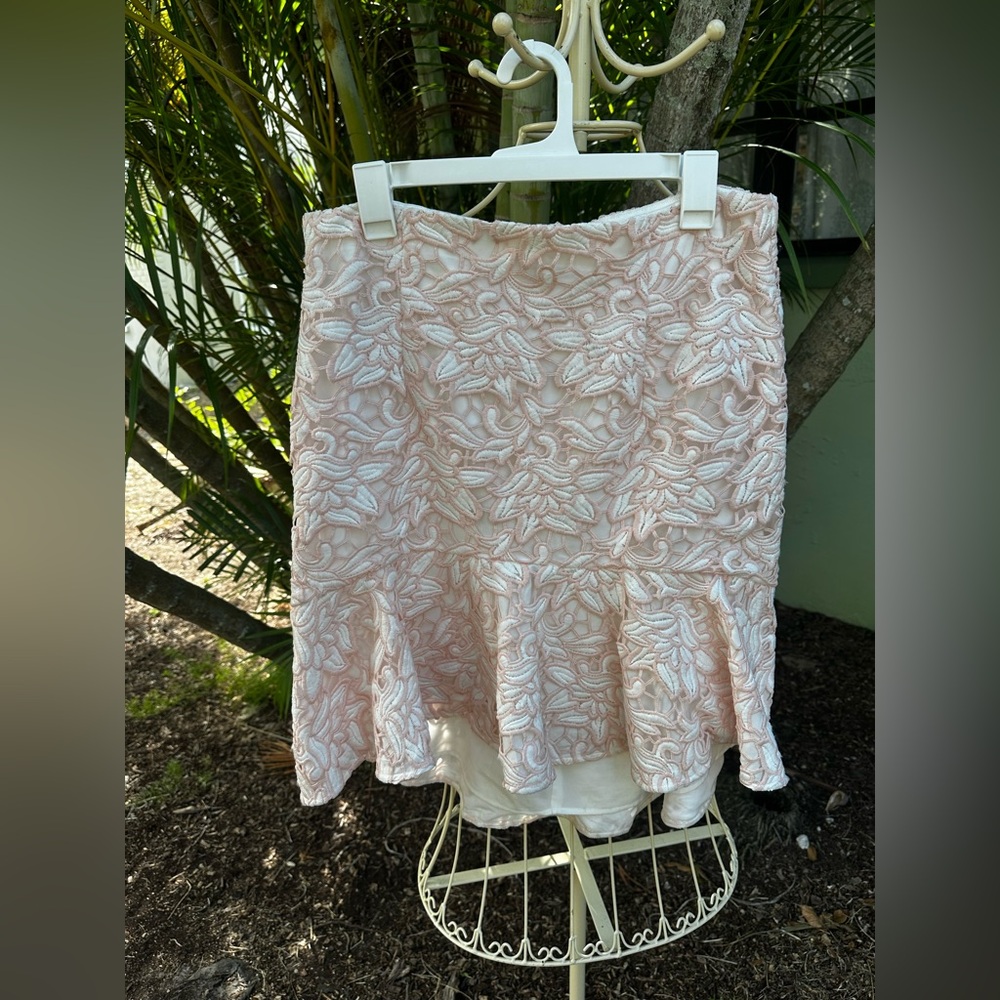 Floral Lace Mini Skirt Pink, romantic date Business casual office Y2K spring